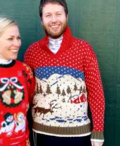 Vintage 90s Reindeer + Cabin Winter Scene Ugly Christmas Sweater